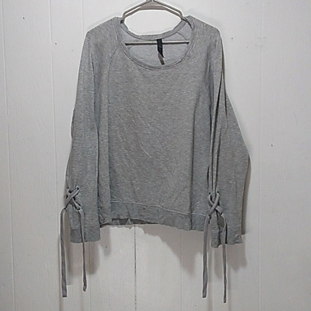 90 Degree by Reflex Women's XL Sweatshirt